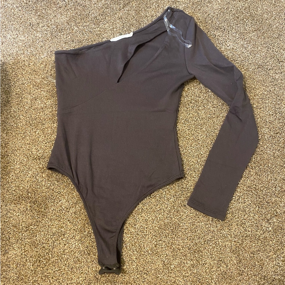 Asymmetric Greay Bodysuit With Center Cut out